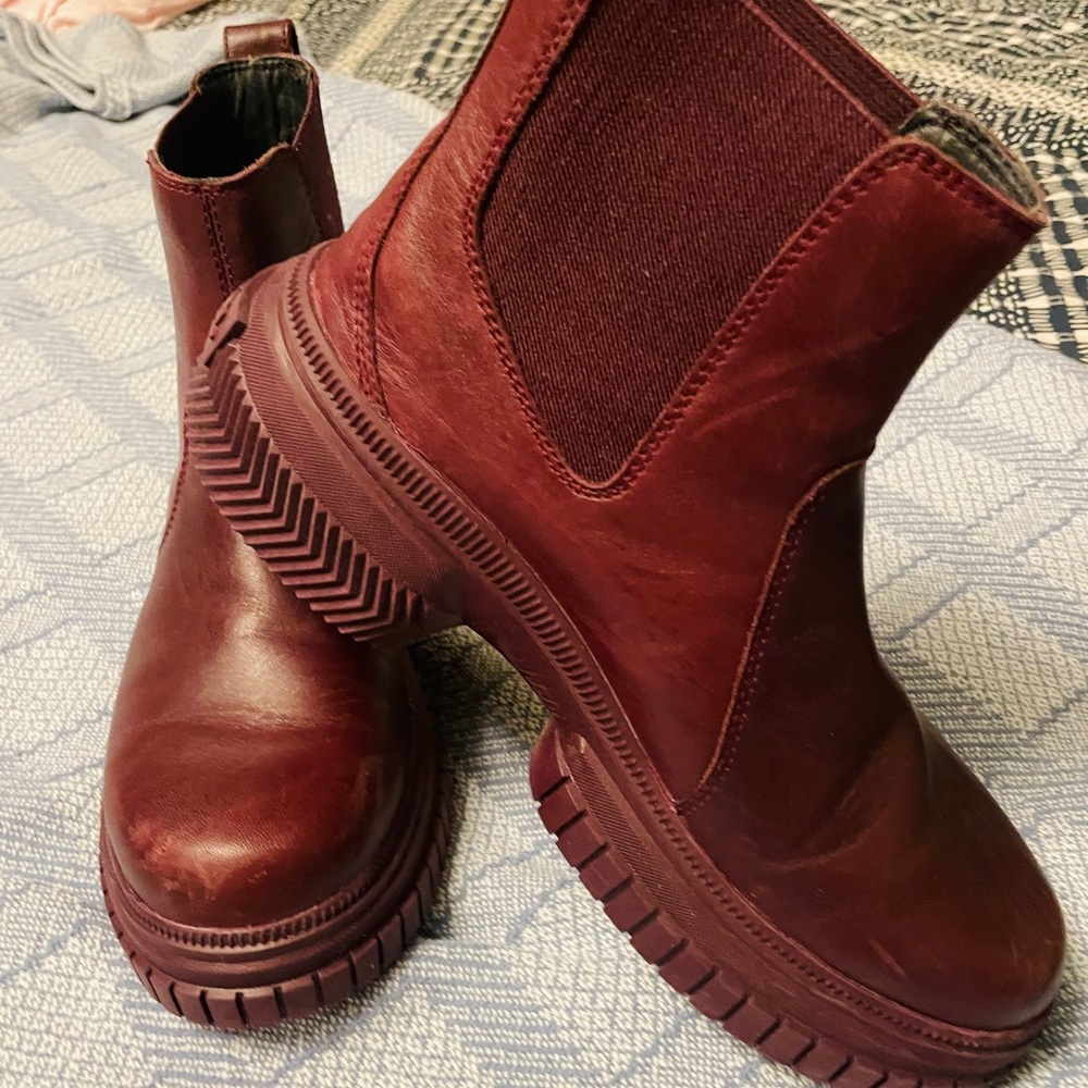Sorel Women's Winter Boots - Burgundy